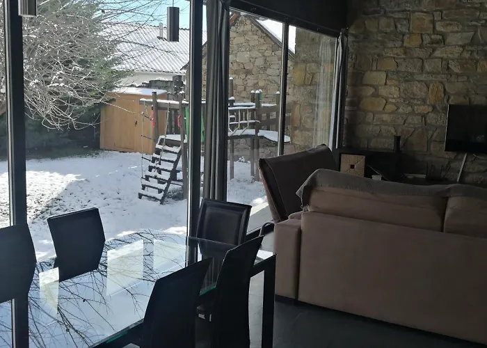 Alojamientos Marel Sanabria *