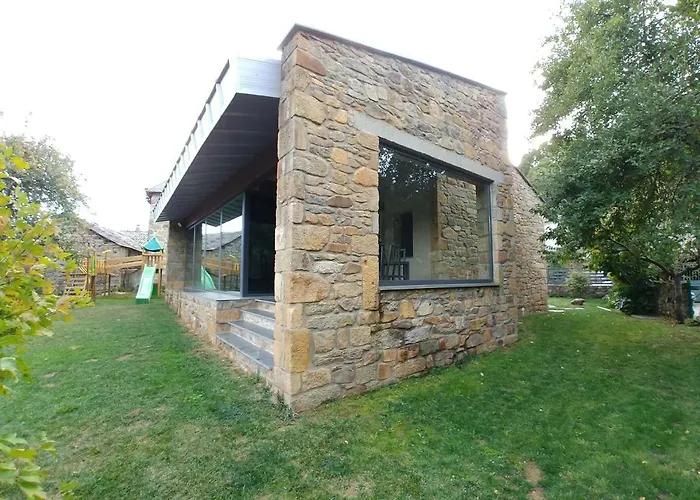 Alojamientos Marel Sanabria * Villarino de Sanabria